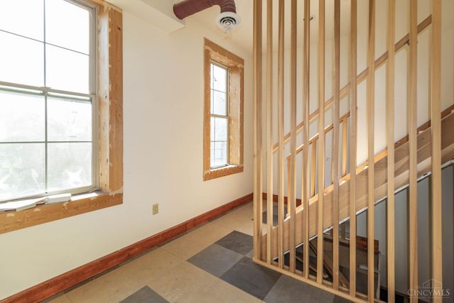 818 Livingston Street, Cincinnati, OH 45214