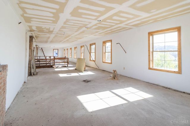 818 Livingston Street, Cincinnati, OH 45214