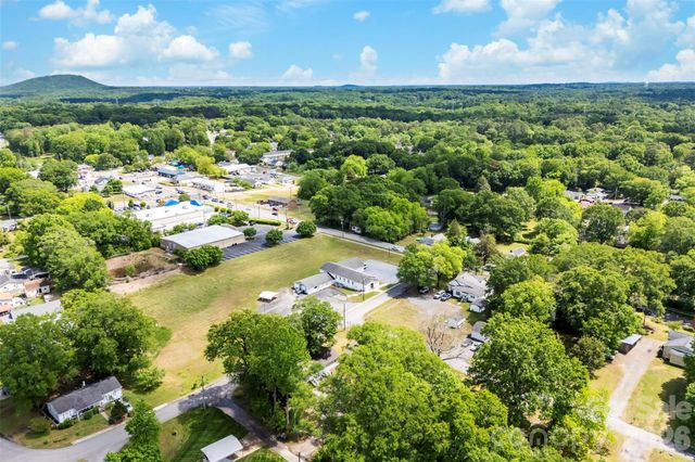 414 E Wilkins Street, Dallas, NC 28034