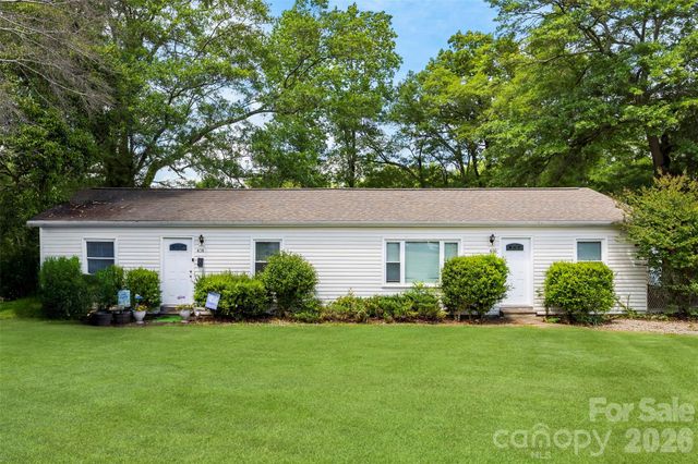414 E Wilkins Street, Dallas, NC 28034