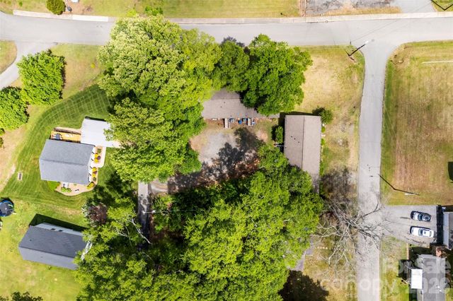 414 E Wilkins Street, Dallas, NC 28034