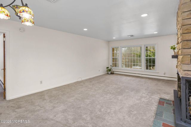 949 Route 206, Bordentown, NJ 08505