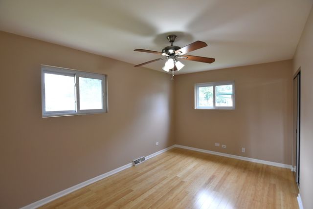 210 E MYRICK Avenue, Addison, IL 60101