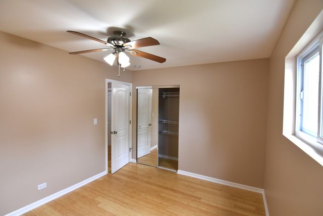 210 E MYRICK Avenue, Addison, IL 60101