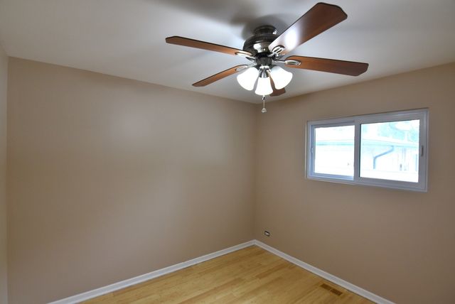 210 E MYRICK Avenue, Addison, IL 60101