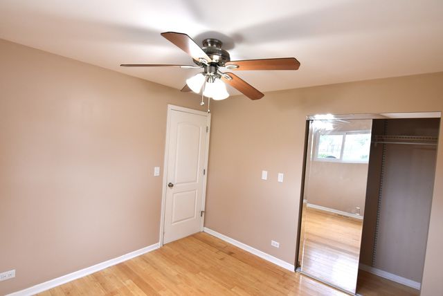 210 E MYRICK Avenue, Addison, IL 60101