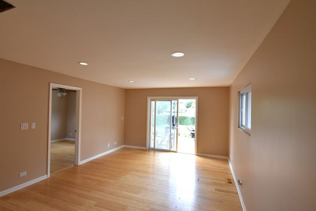 210 E MYRICK Avenue, Addison, IL 60101