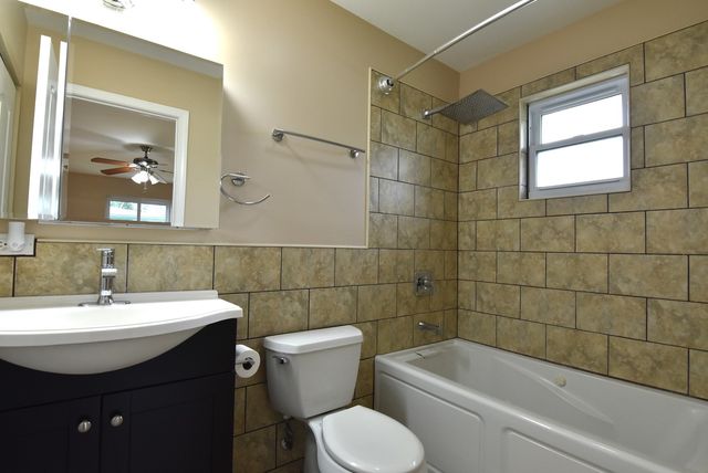 210 E MYRICK Avenue, Addison, IL 60101