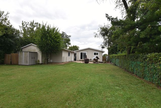 210 E MYRICK Avenue, Addison, IL 60101