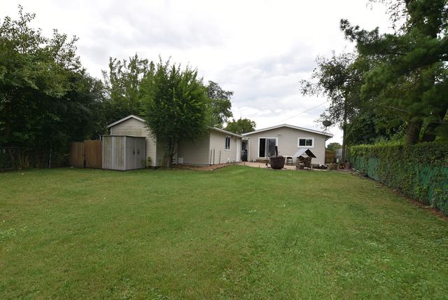 210 E MYRICK Avenue, Addison, IL 60101