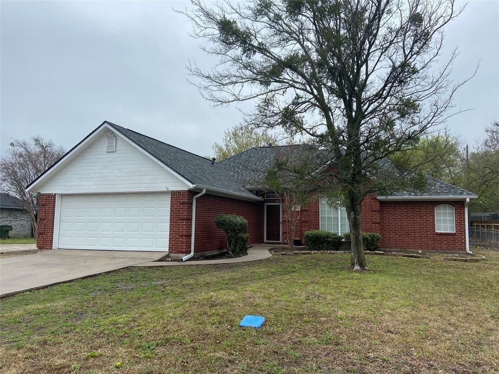 1102 N Main Street, Leonard, TX 75452