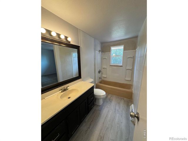 47 University Drive, Longmont, CO 80503