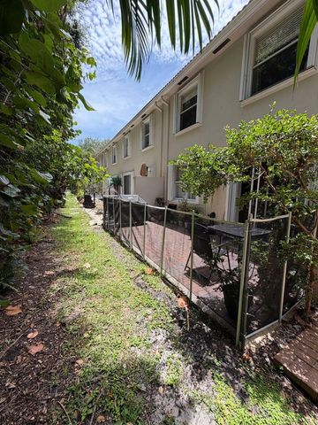 16169 Poppy Seed Circle, Delray Beach, FL 33484