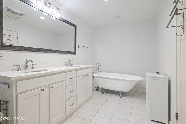 102 Kent Circle, Lafayette, LA 70508