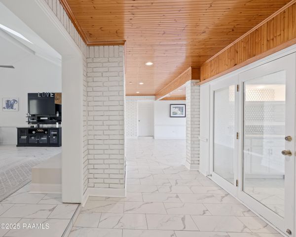 102 Kent Circle, Lafayette, LA 70508