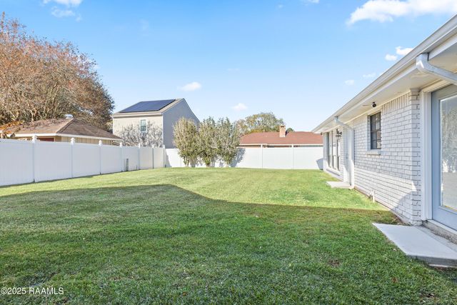 102 Kent Circle, Lafayette, LA 70508