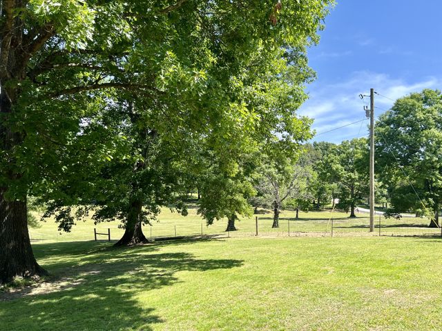 9049 Bradley Creek Rd, Lascassas, TN 37085