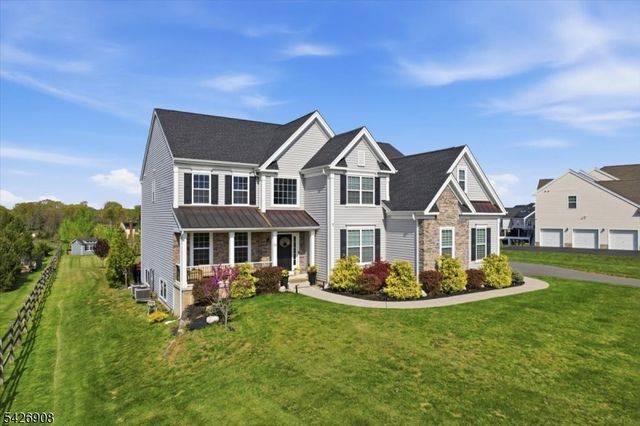 23 Claridge Ln, Raritan Twp., NJ 08822