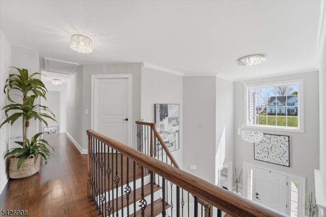 23 Claridge Ln, Raritan Twp., NJ 08822