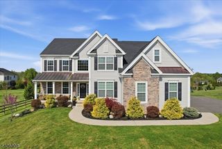 23 Claridge Ln, Raritan Twp., NJ 08822