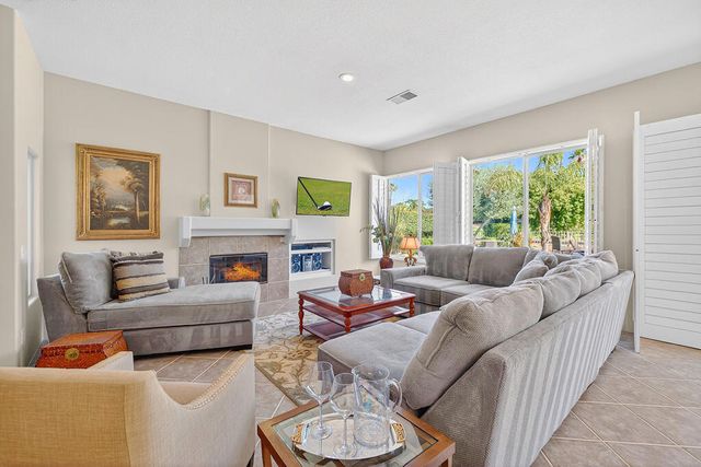 83 N Kavenish Drive, Rancho Mirage, CA 92270