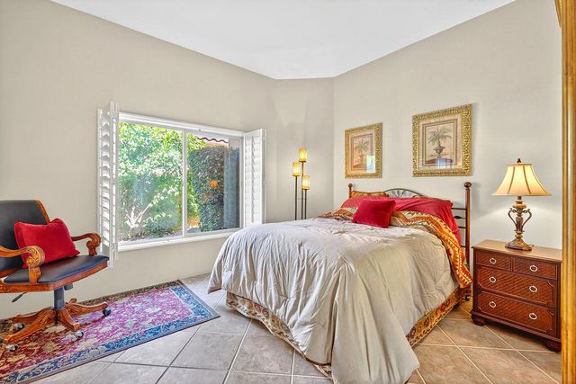 83 N Kavenish Drive, Rancho Mirage, CA 92270