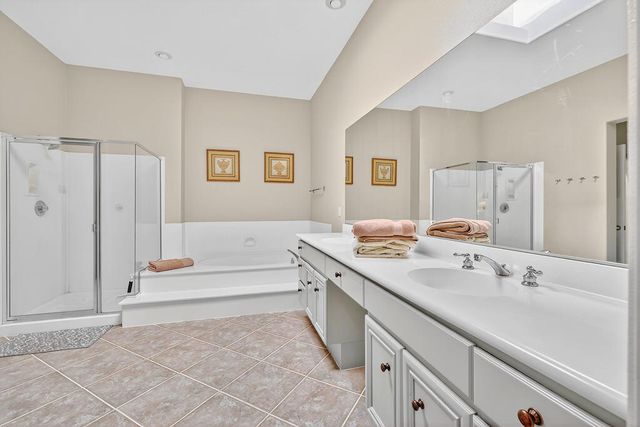 83 N Kavenish Drive, Rancho Mirage, CA 92270