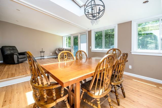 1529 Race Ln, Barnstable, MA 02648