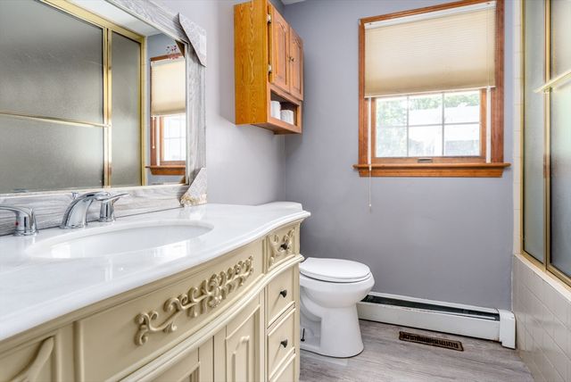 1529 Race Ln, Barnstable, MA 02648