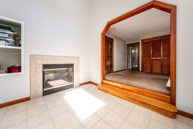 1529 Race Ln, Barnstable, MA 02648