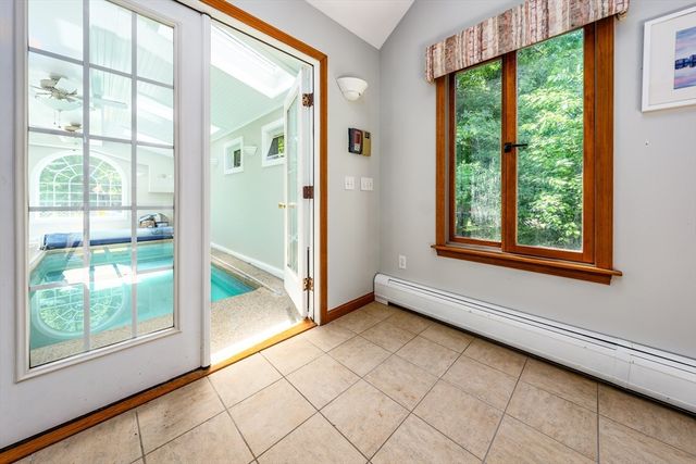 1529 Race Ln, Barnstable, MA 02648