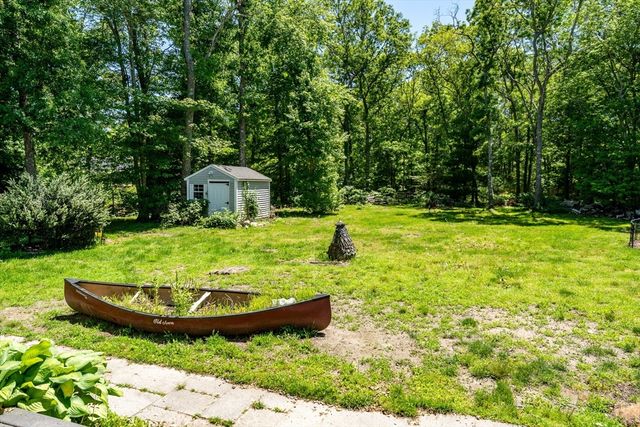 1529 Race Ln, Barnstable, MA 02648