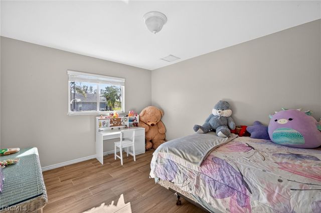 5617 SW 5th AVE, Cape Coral, FL 33914