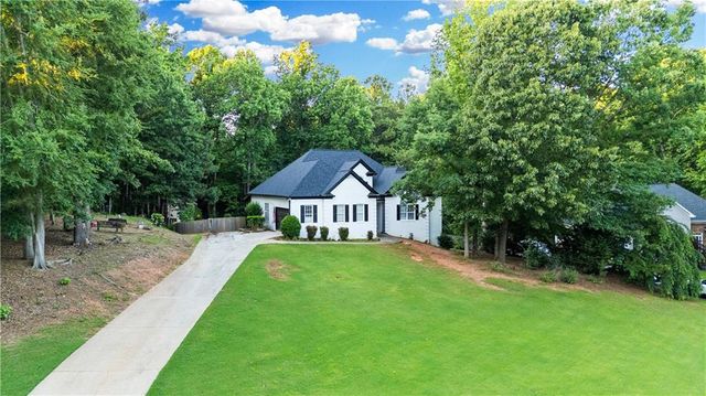 151 Dumar Lane, Hoschton, GA 30548