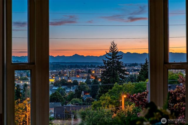 5053 Baker Avenue NW, Seattle, WA 98107
