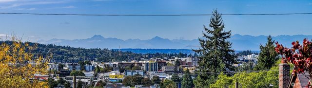 5053 Baker Avenue NW, Seattle, WA 98107