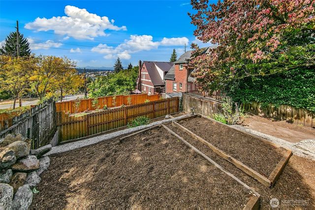 5053 Baker Avenue NW, Seattle, WA 98107