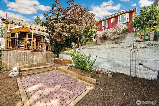 5053 Baker Avenue NW, Seattle, WA 98107