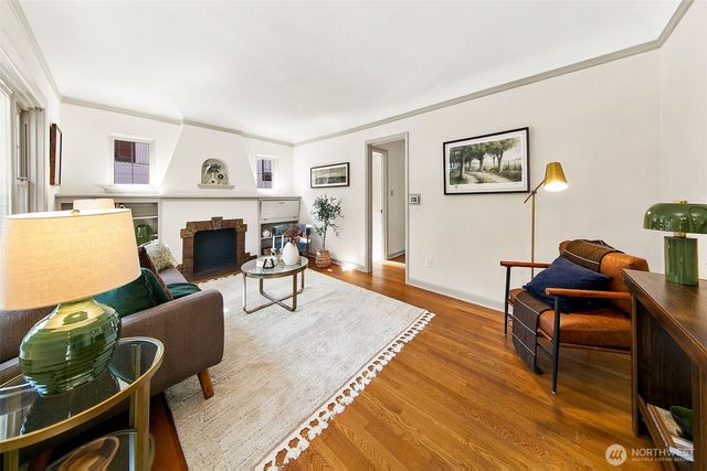 5053 Baker Avenue NW, Seattle, WA 98107