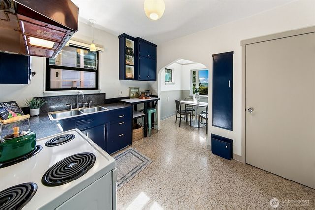 5053 Baker Avenue NW, Seattle, WA 98107