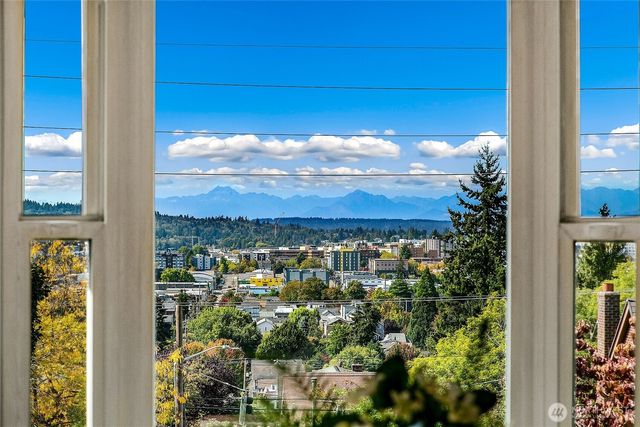 5053 Baker Avenue NW, Seattle, WA 98107