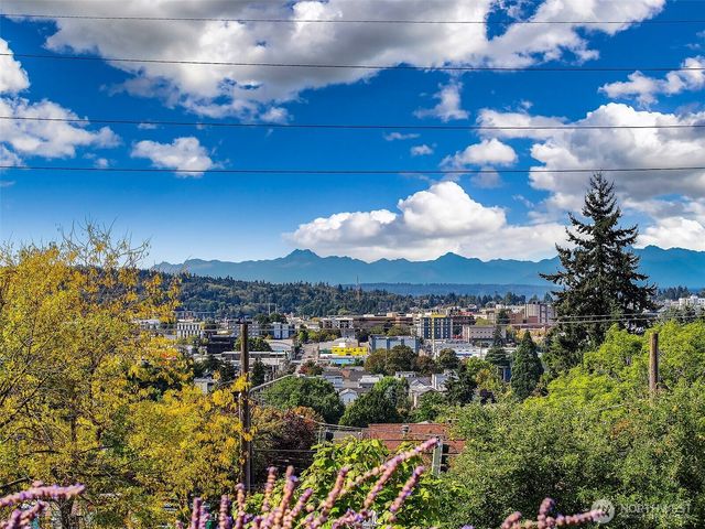 5053 Baker Avenue NW, Seattle, WA 98107