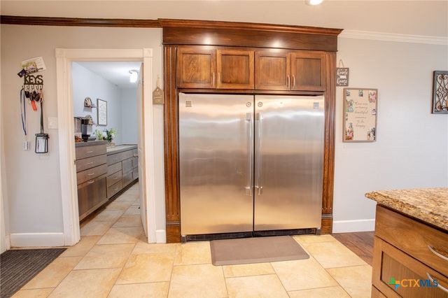 25195 US Highway 77, Yoakum, TX 77995