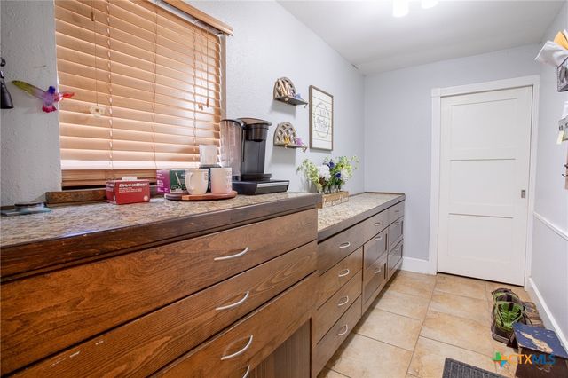 25195 US Highway 77, Yoakum, TX 77995