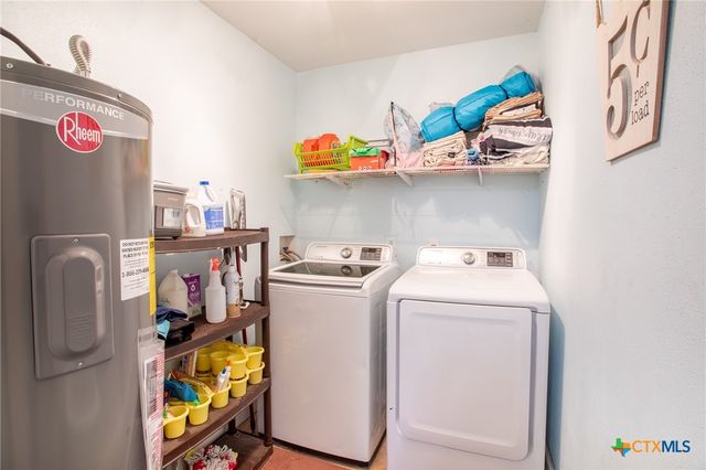 25195 US Highway 77, Yoakum, TX 77995