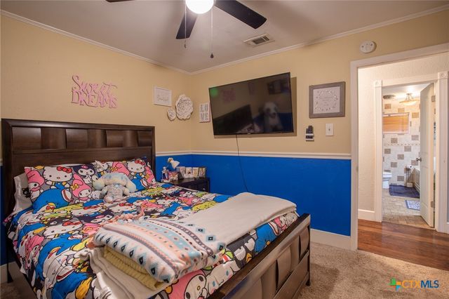 25195 US Highway 77, Yoakum, TX 77995