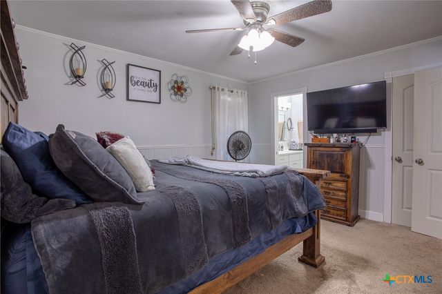 25195 US Highway 77, Yoakum, TX 77995