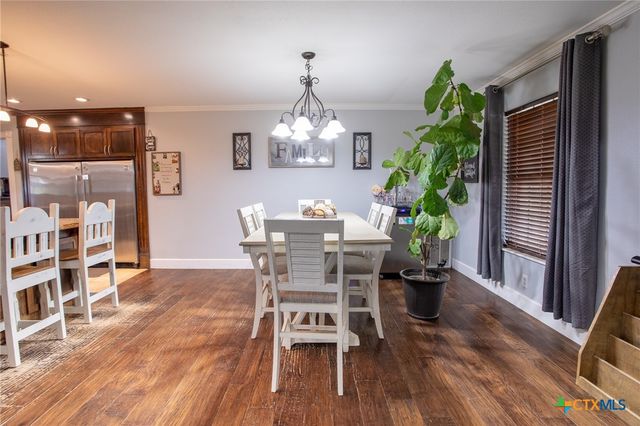 25195 US Highway 77, Yoakum, TX 77995