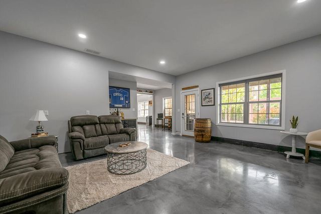 117 Minnow Cove Court, Nicholasville, KY 40356