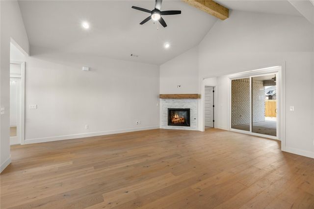 1400 Greyback Lane, Centerton, AR 72719